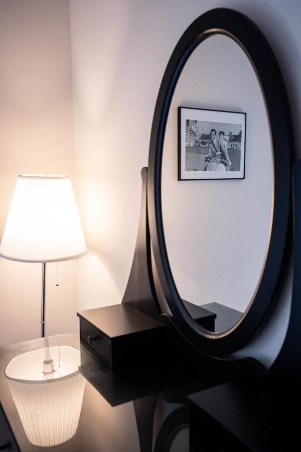 Manor Apartments, チョパク エクステリア 写真