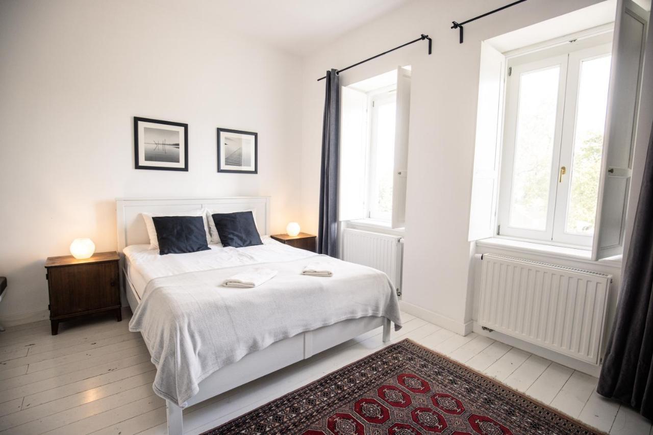 Manor Apartments, チョパク エクステリア 写真