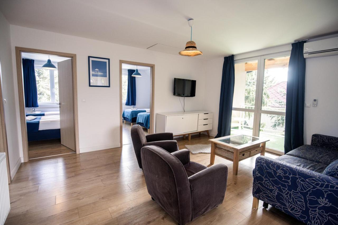 Manor Apartments, チョパク エクステリア 写真