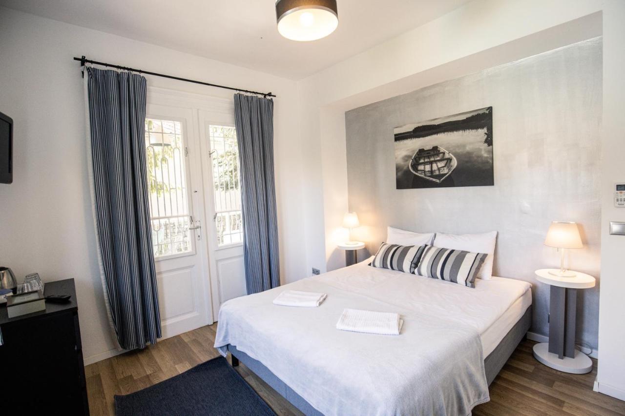 Manor Apartments, チョパク エクステリア 写真