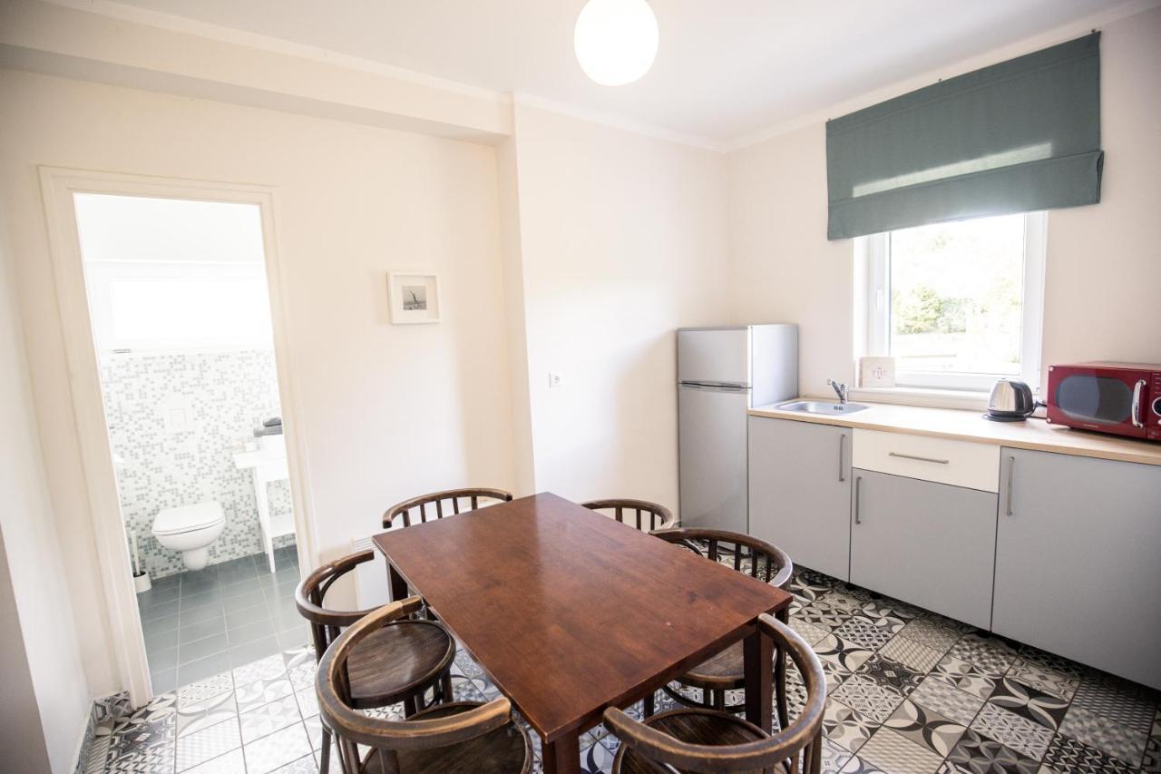 Manor Apartments, チョパク エクステリア 写真
