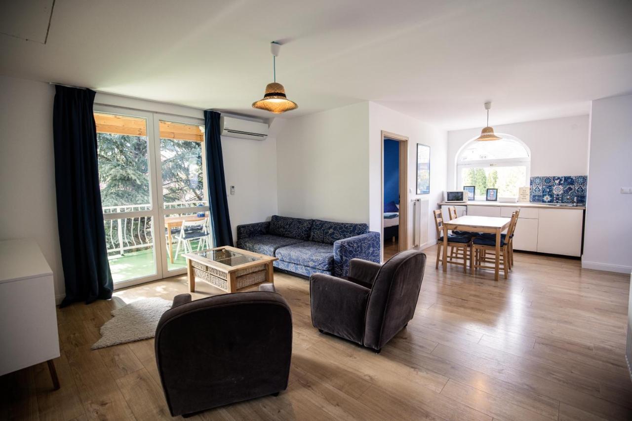 Manor Apartments, チョパク エクステリア 写真